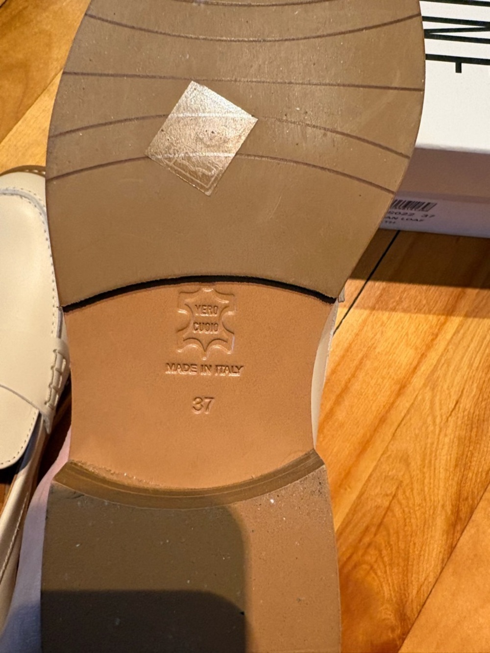 NEW in box LA CANADIENNE bone Leather Rowan Loafers for womens 37 or 7 - Picture 2 of 10